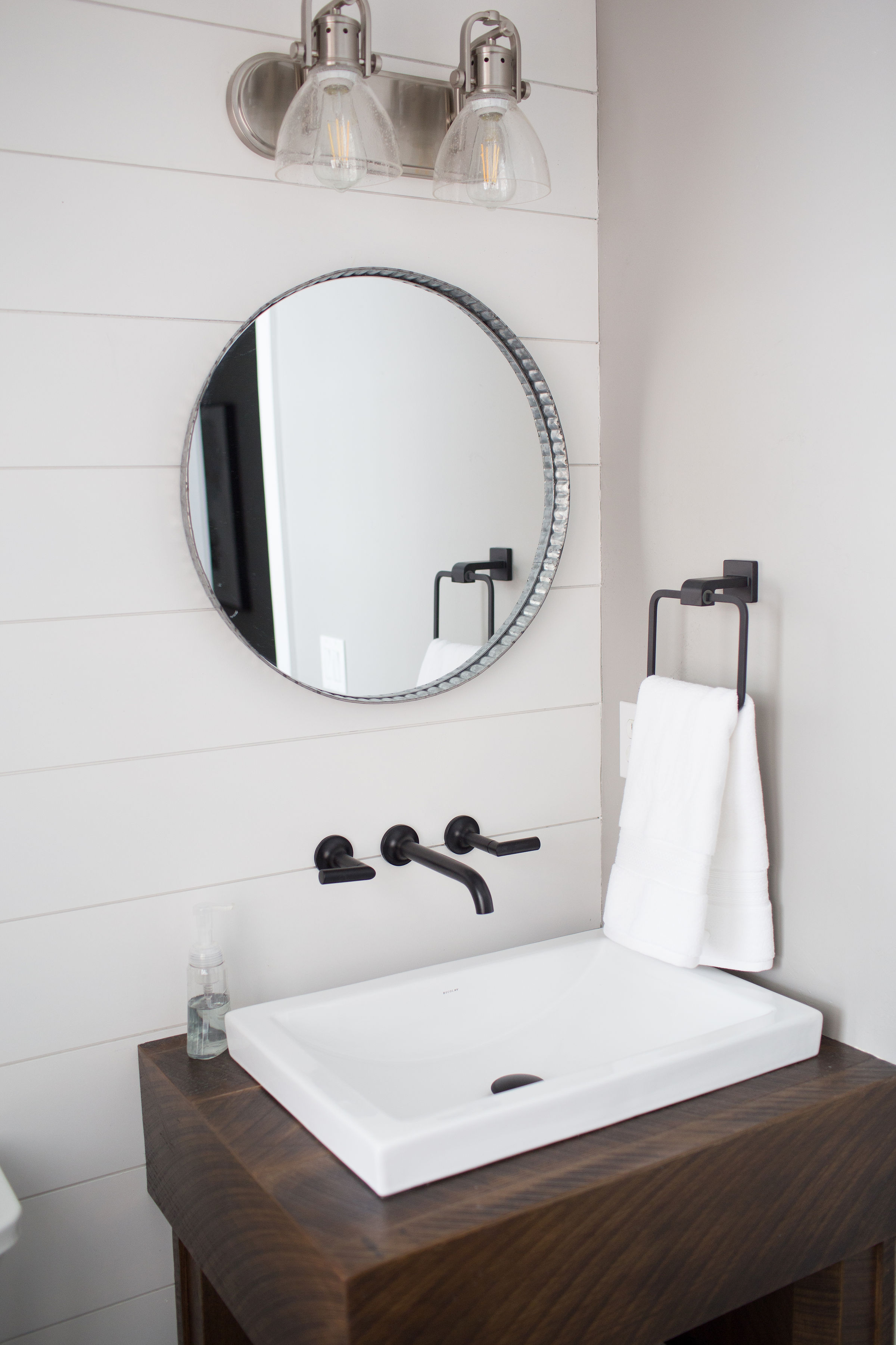 03 Powder room .jpg