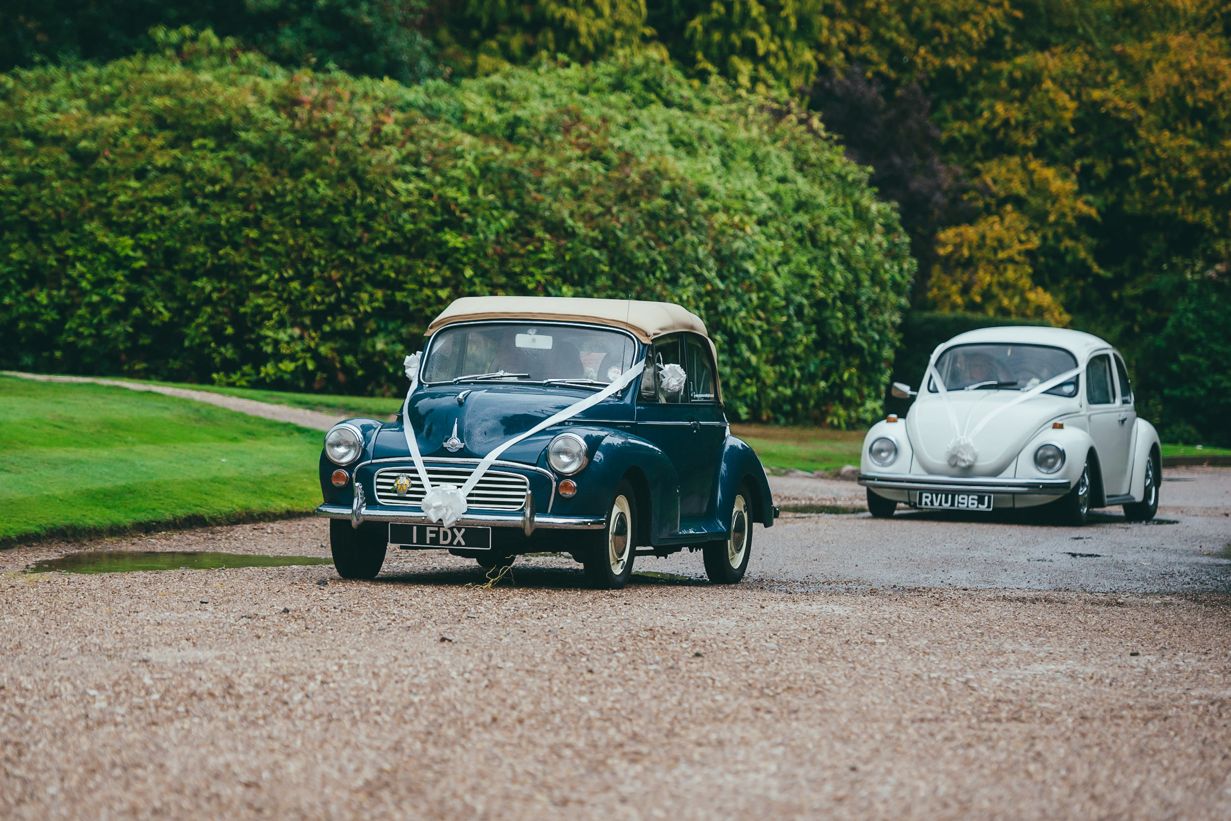 Bride arriving in her wedding car at Norwood Park 