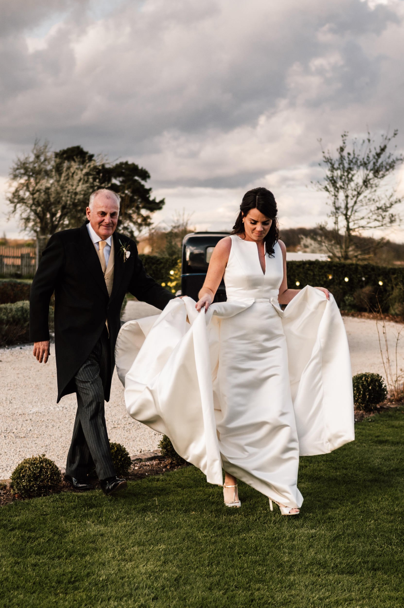 nottinghamshire-family-home-marquee-wedding-by-matt-andrew-230.jpg