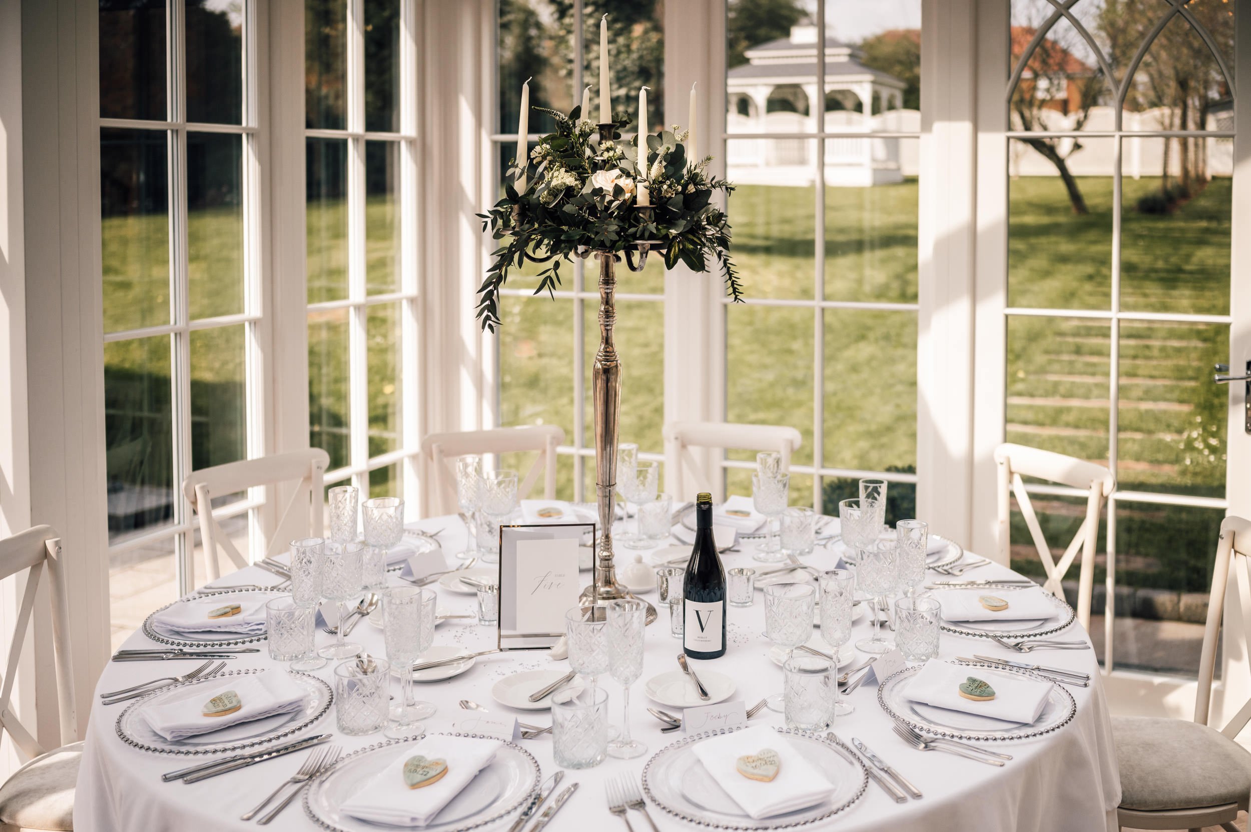 wedding table at the old vicarage boutique