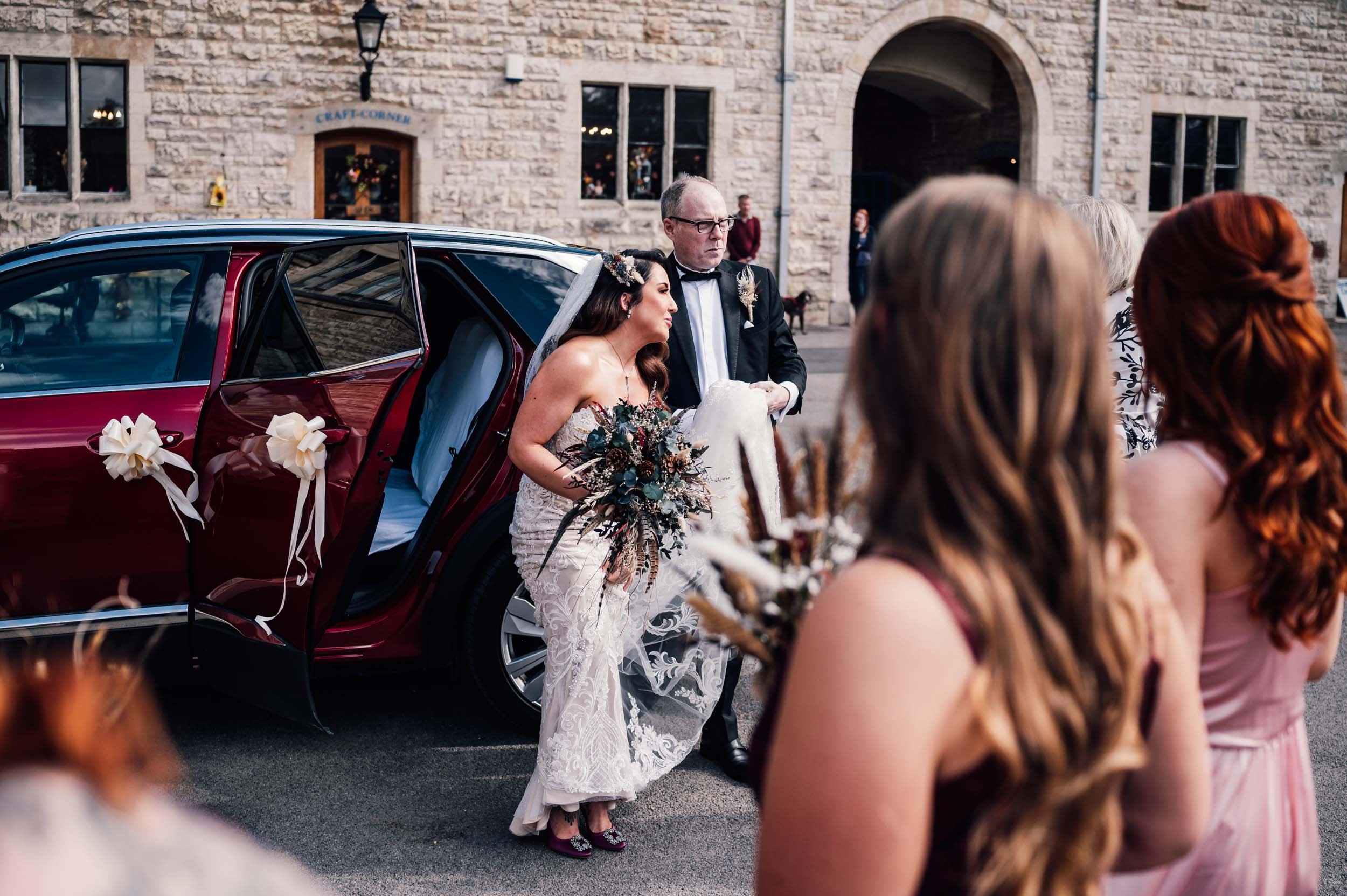 bride arrives at thoresby hall