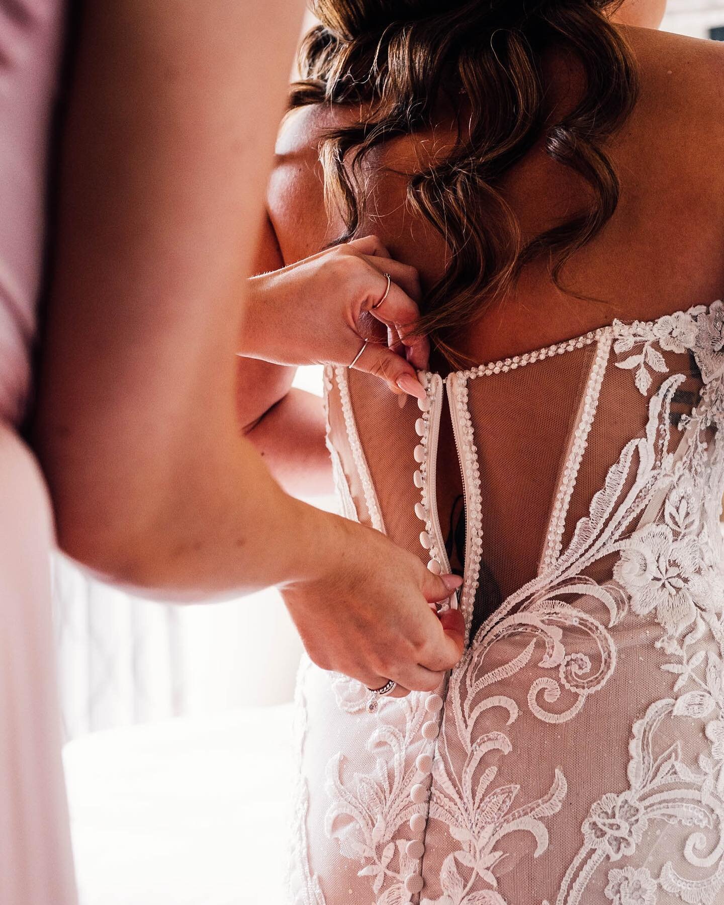 A few frames from Rebecca and Joshua&rsquo;s awesome wedding day 🔥 @thoresbyparkweddings 
/
#nottinghamwedding #nottinghamweddingphotographer #nottsweddngs #nottinghamshirewedding #bridetobe2024 #bridetobe2025 #intimatewedding #alternativewedding #t