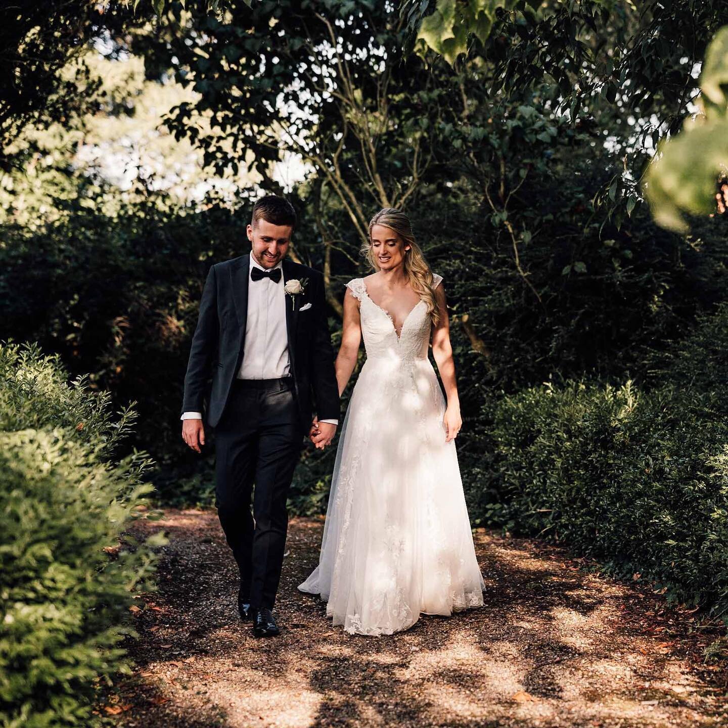 Emma &amp; Sam&rsquo;s stunning @hodsock.priory wedding is now on the blog! 🔥
Link in bio.
/
#nottinghamwedding #nottinghamweddings #nottinghamweddingphotographer #eastmidlandsweddingphotographer #hodsockprioryinnotts #hodsockprioryweddingphotograph