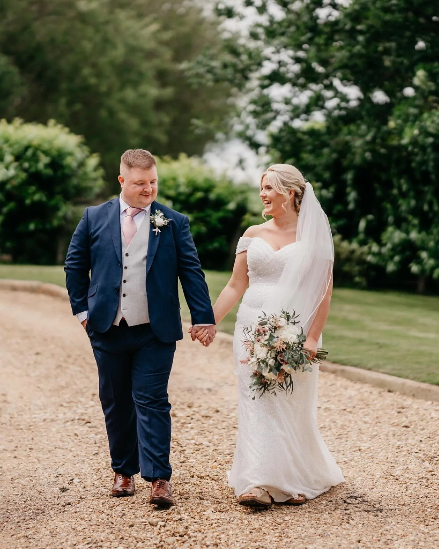 Olivia &amp; Oliver&rsquo;s perfect wedding day @swancar_farm_country_house 
/
#swancarfarm #swancarfarmcountryhouse #swancarfarmweddings #nottinghamweddings #nottinghambride #nottinghamweddingphotographer #nottinghamwedding #summerweddings #nottingh