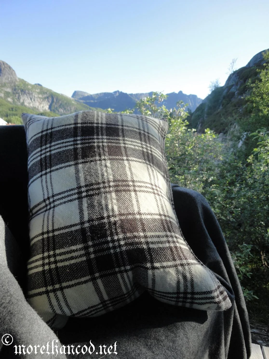10. An (un)seamly pillow