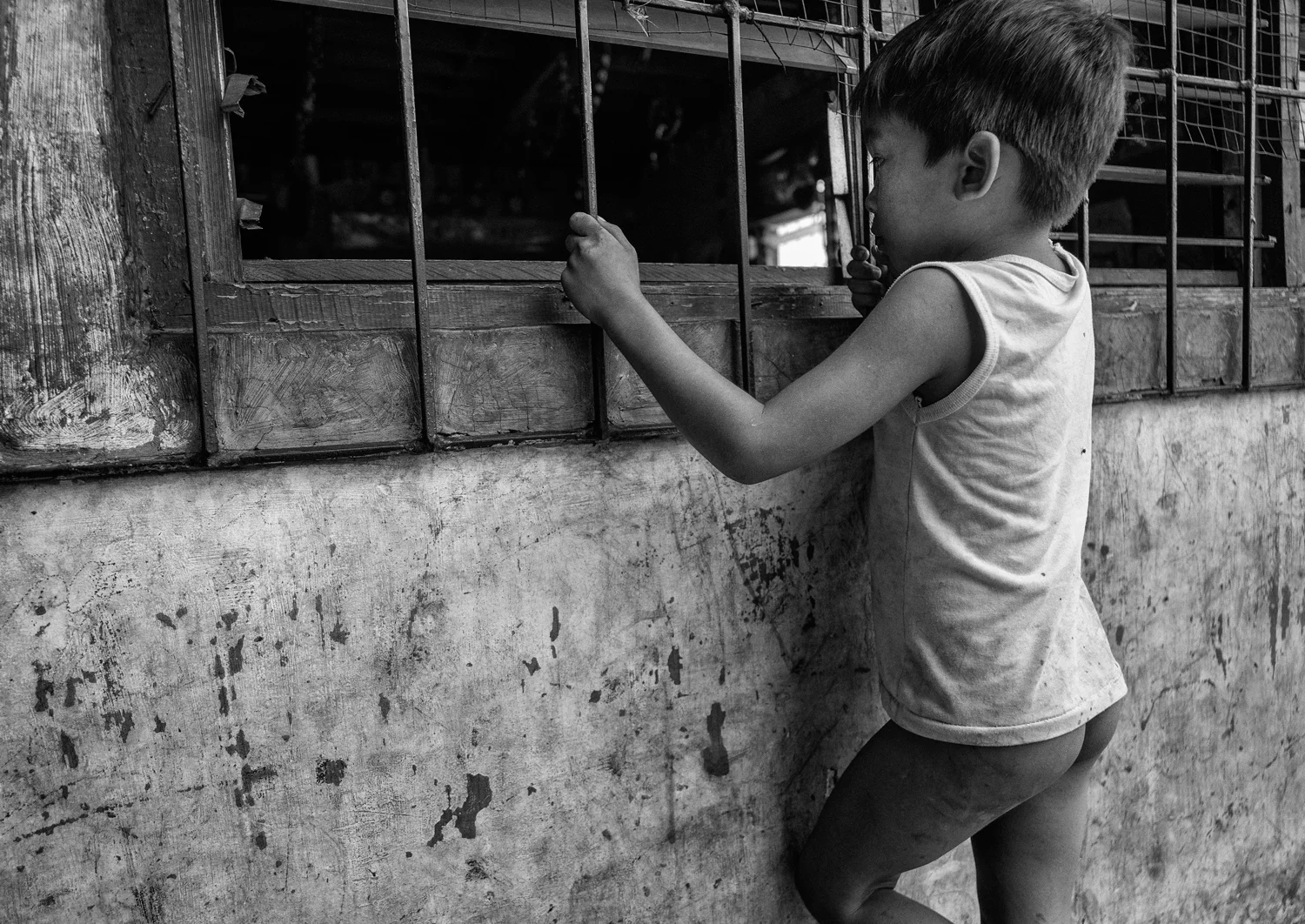 L1005202bw1500.jpg