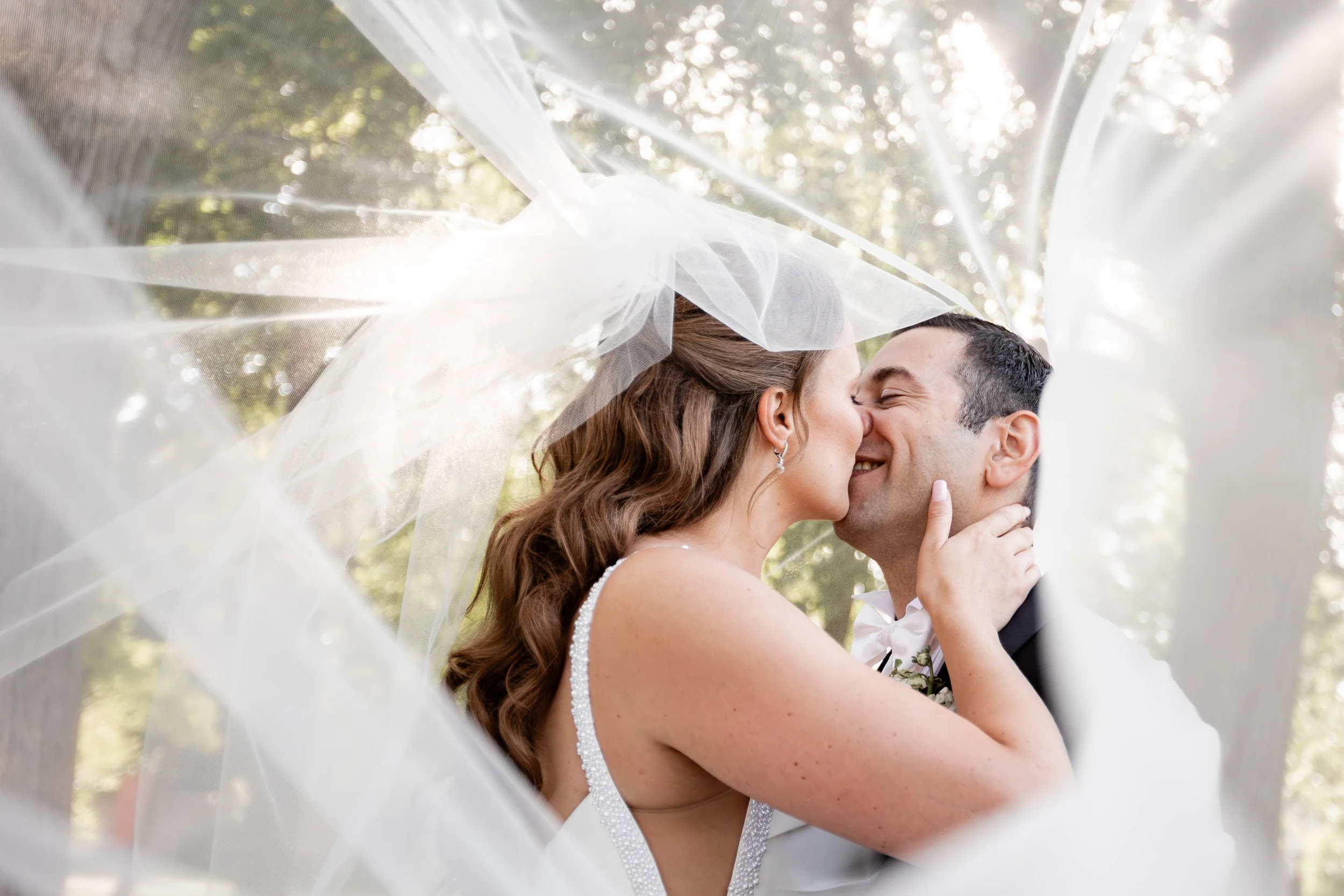 Jula Tony_kiss-1.jpg