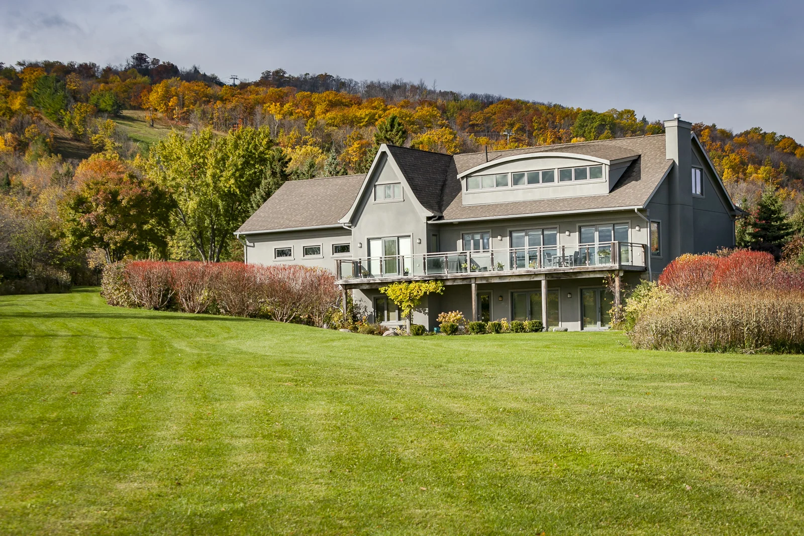 30-Oslerview-Drive_Exteriors_Web-2.jpg
