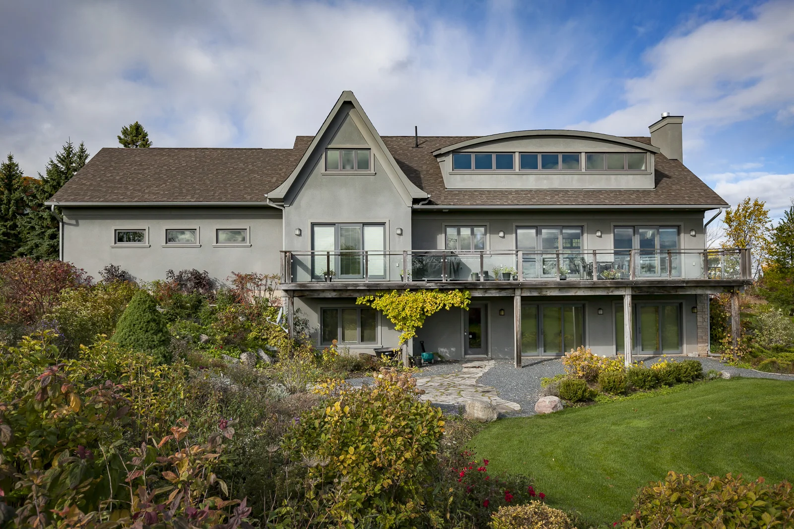 30-Oslerview-Drive_Exteriors_Web-6.jpg