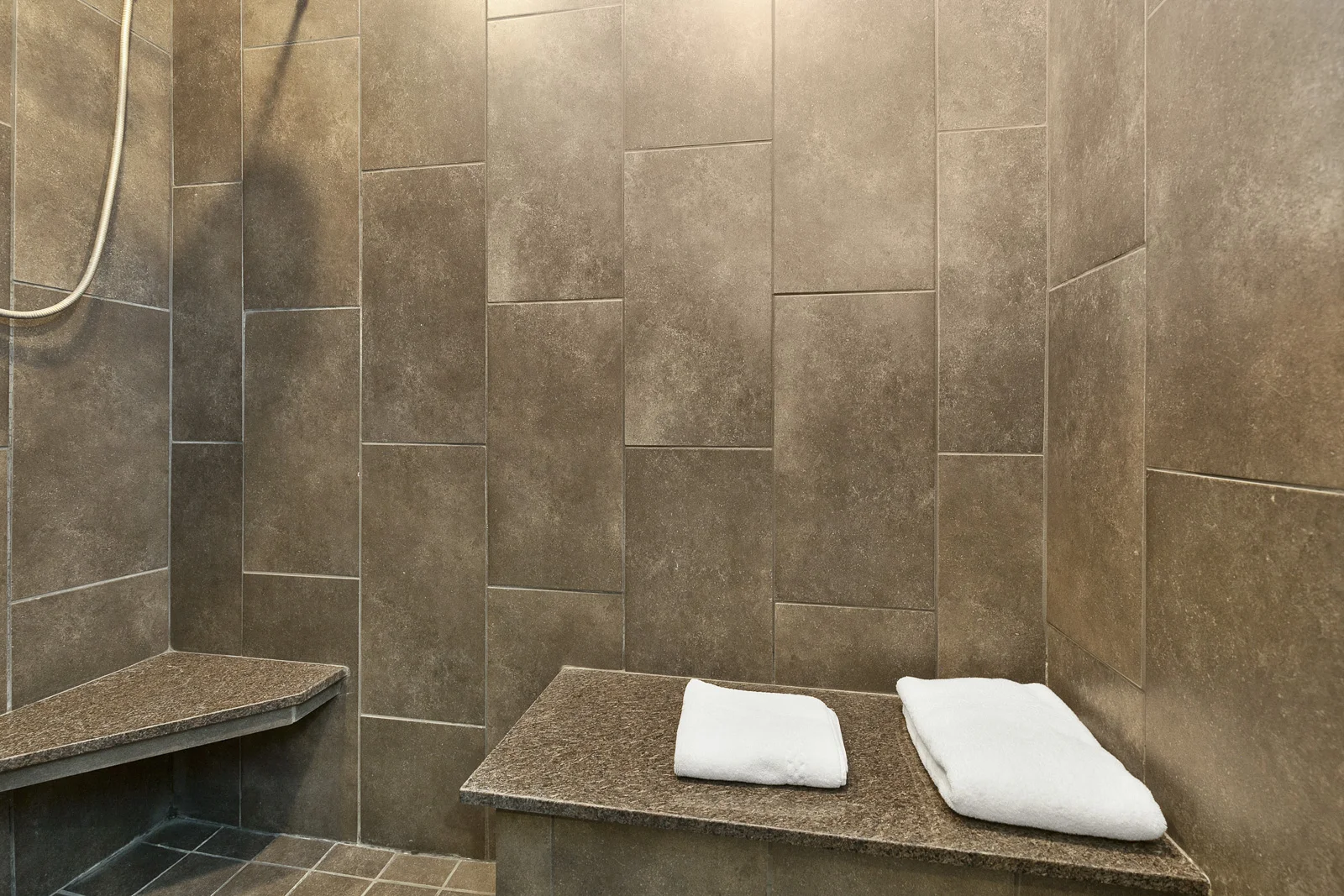 30-Oslerview-Drive_Interiors_Web-26.jpg