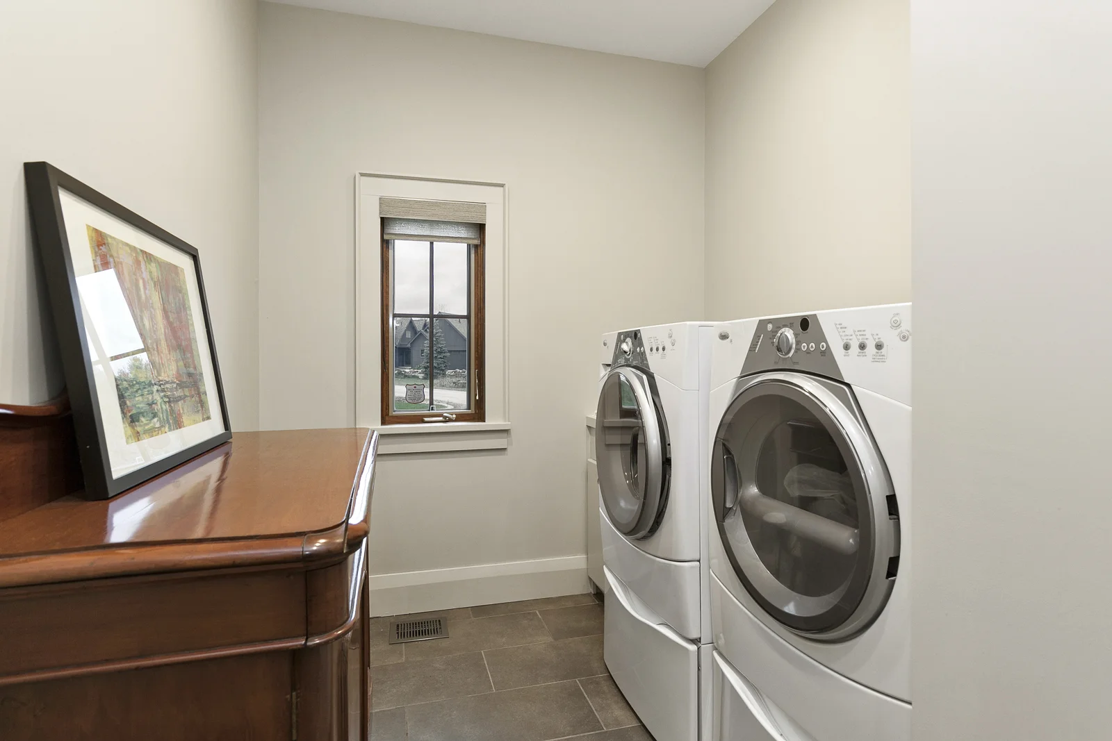 30-Oslerview-Drive_Interiors_Web-29.jpg