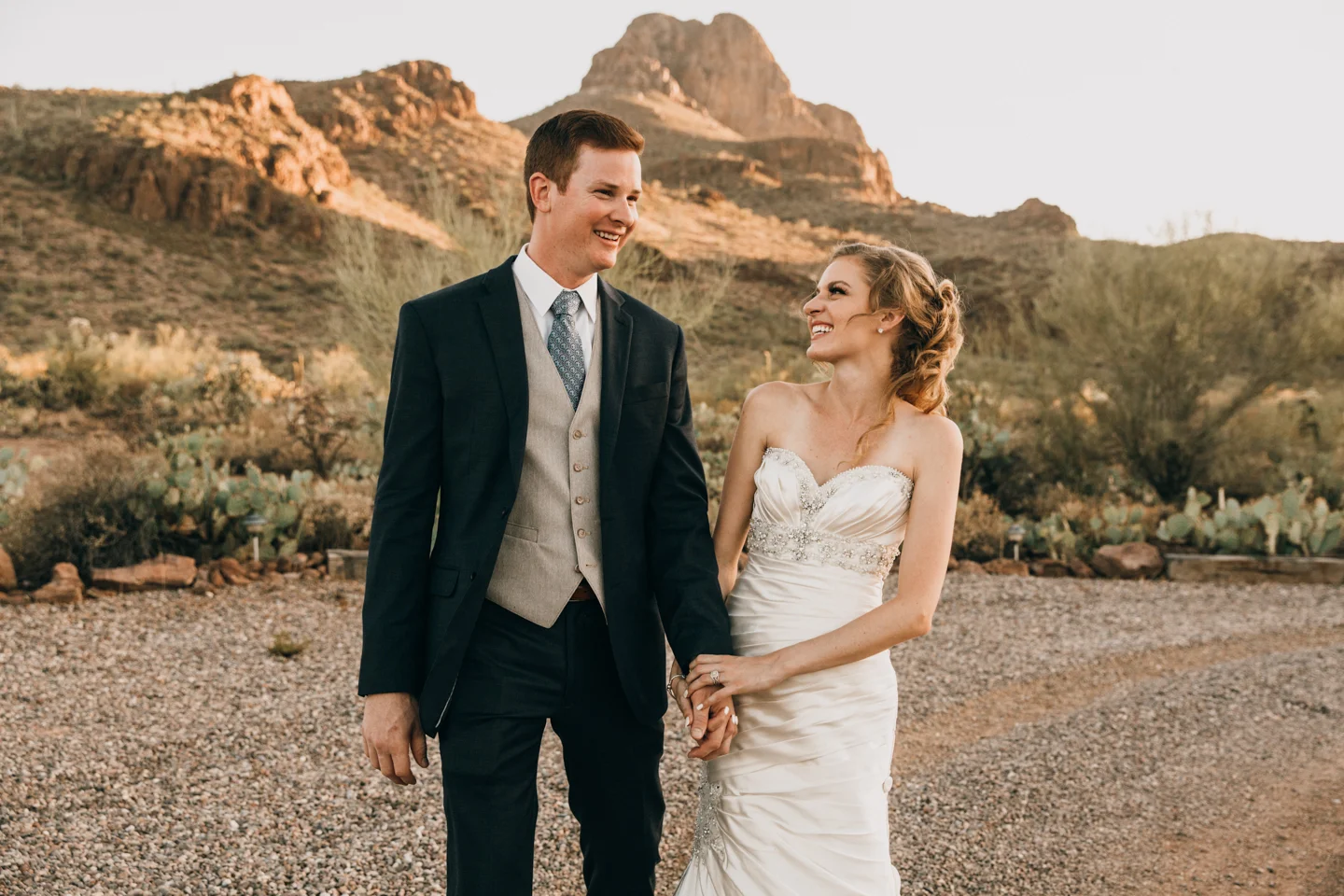 Wedding_Photographers_Phoenix-550.jpg
