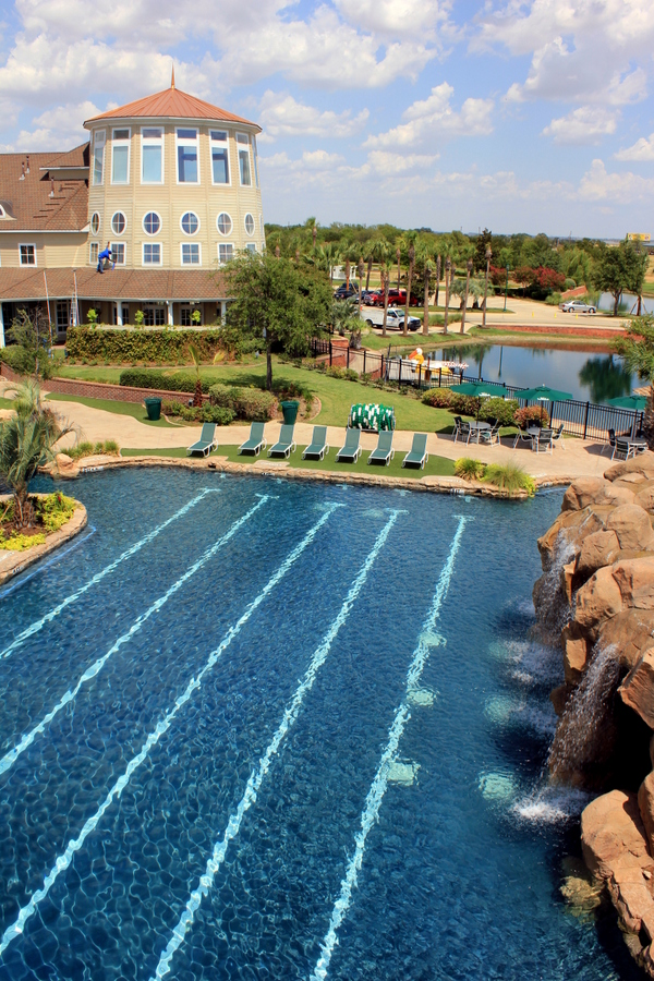 Savannah pool & clubhouse.jpg