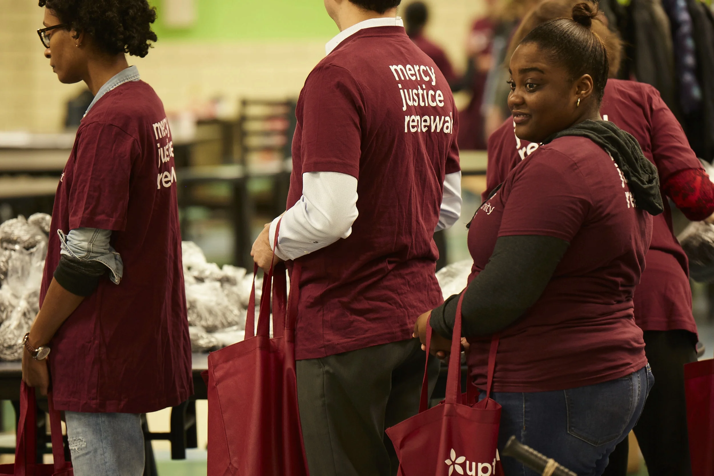 171118_UCC_FoodDistribution_ClothingSwap_137.jpg