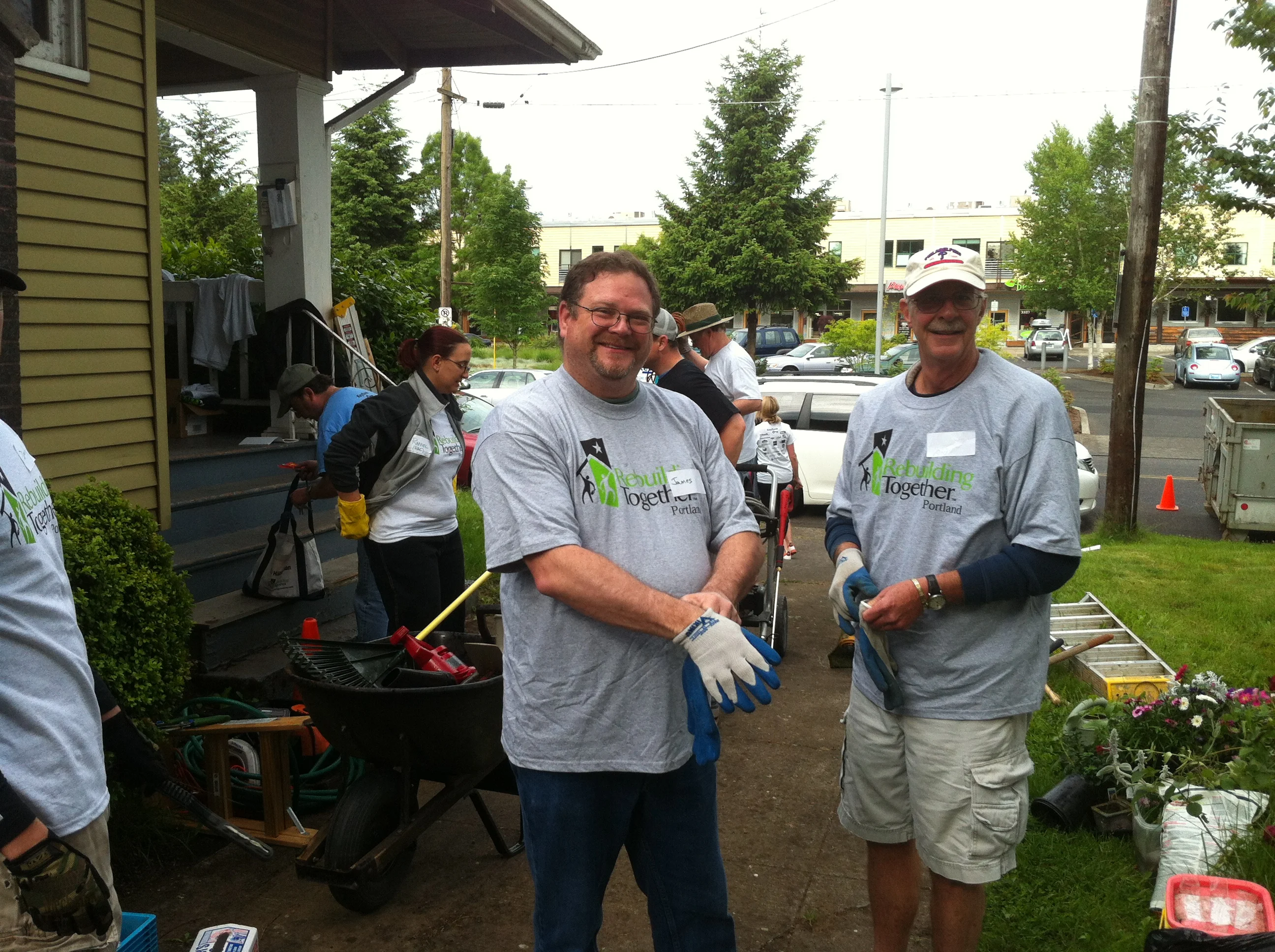 Rebuilding Together Project with Daimler Trucks