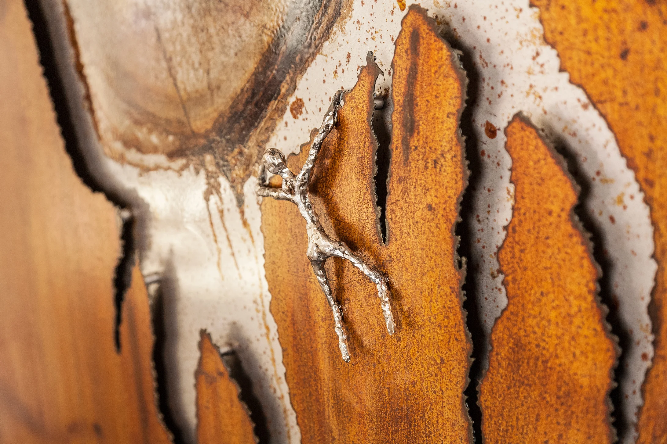 03-facing-the-abyss-detail-150-stroke.jpg