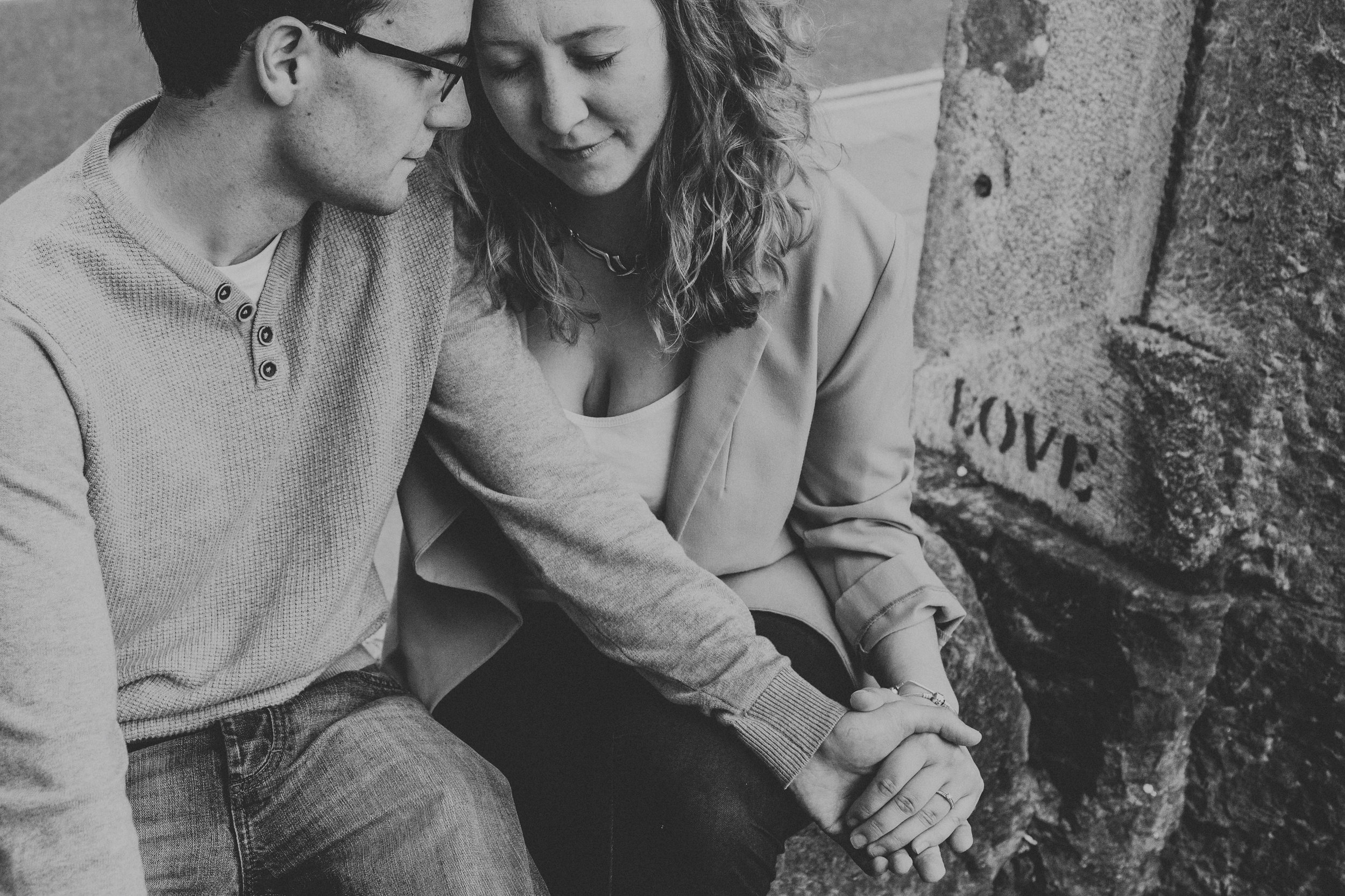 Jess and James holding hands by LOVE graffiti