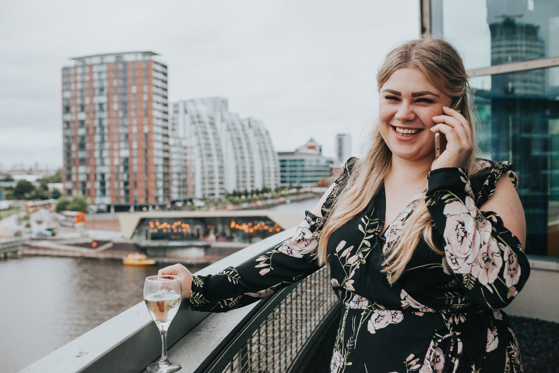 Wedding guest sneaks a phone call. 