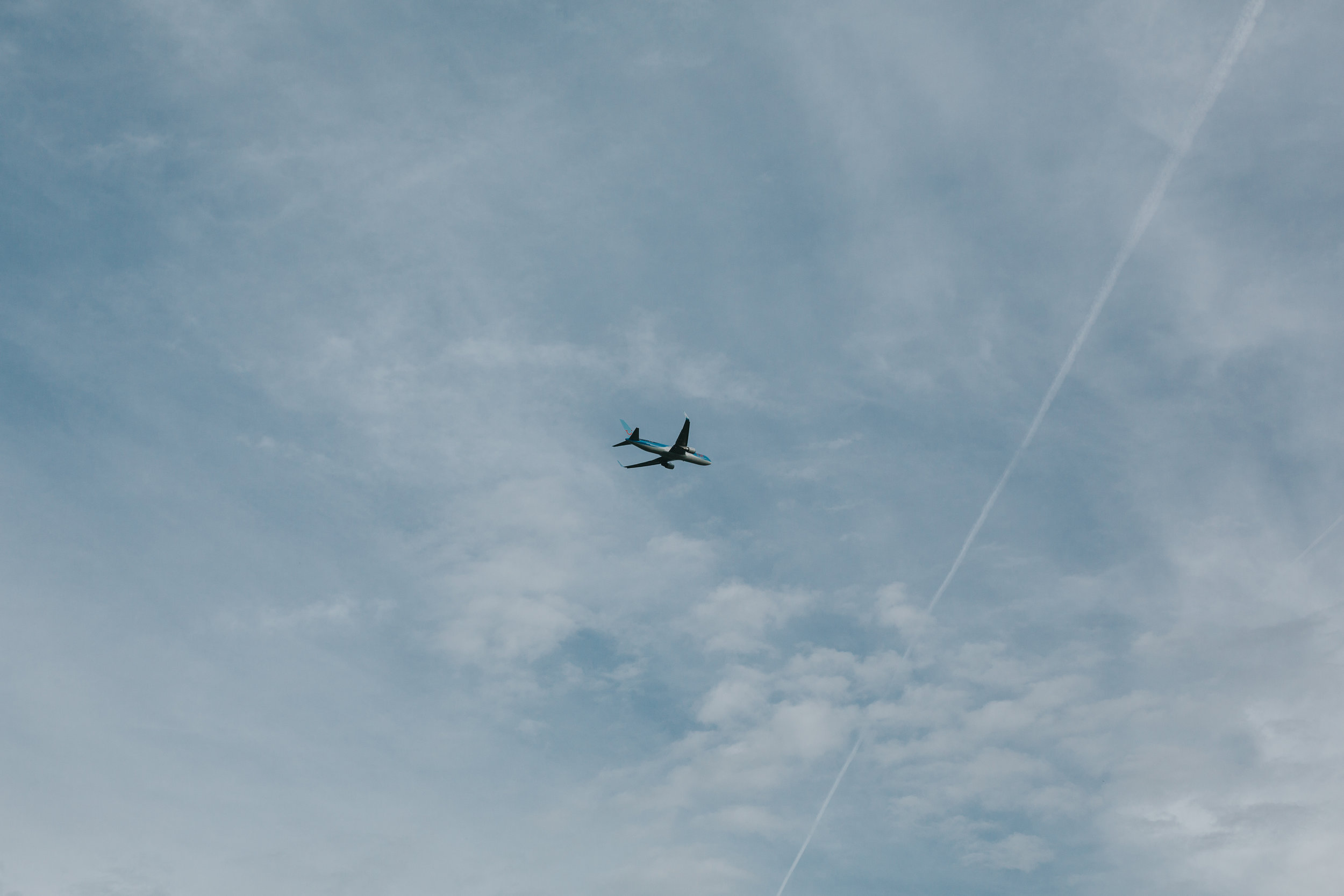 Plane flies over Owen House Wedding Barn.