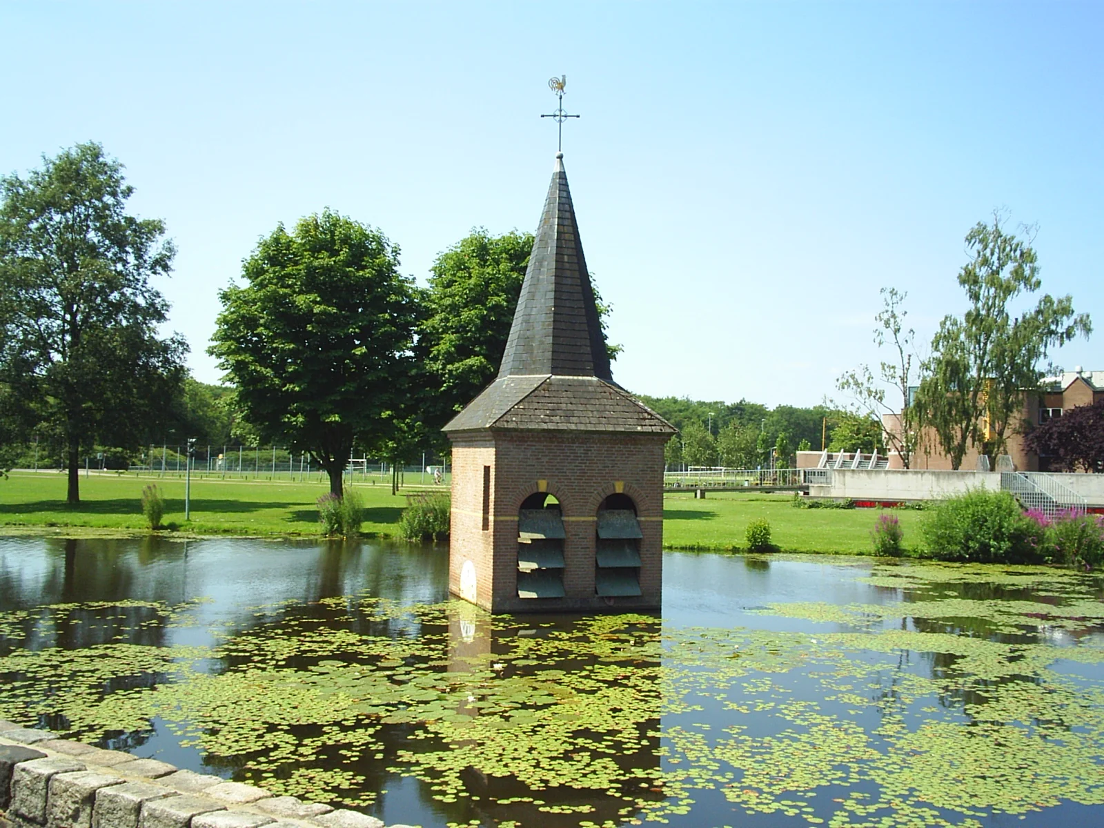 Universiteit_Twente_Torentje_van_Drienerlo_2005-07-10.jpg