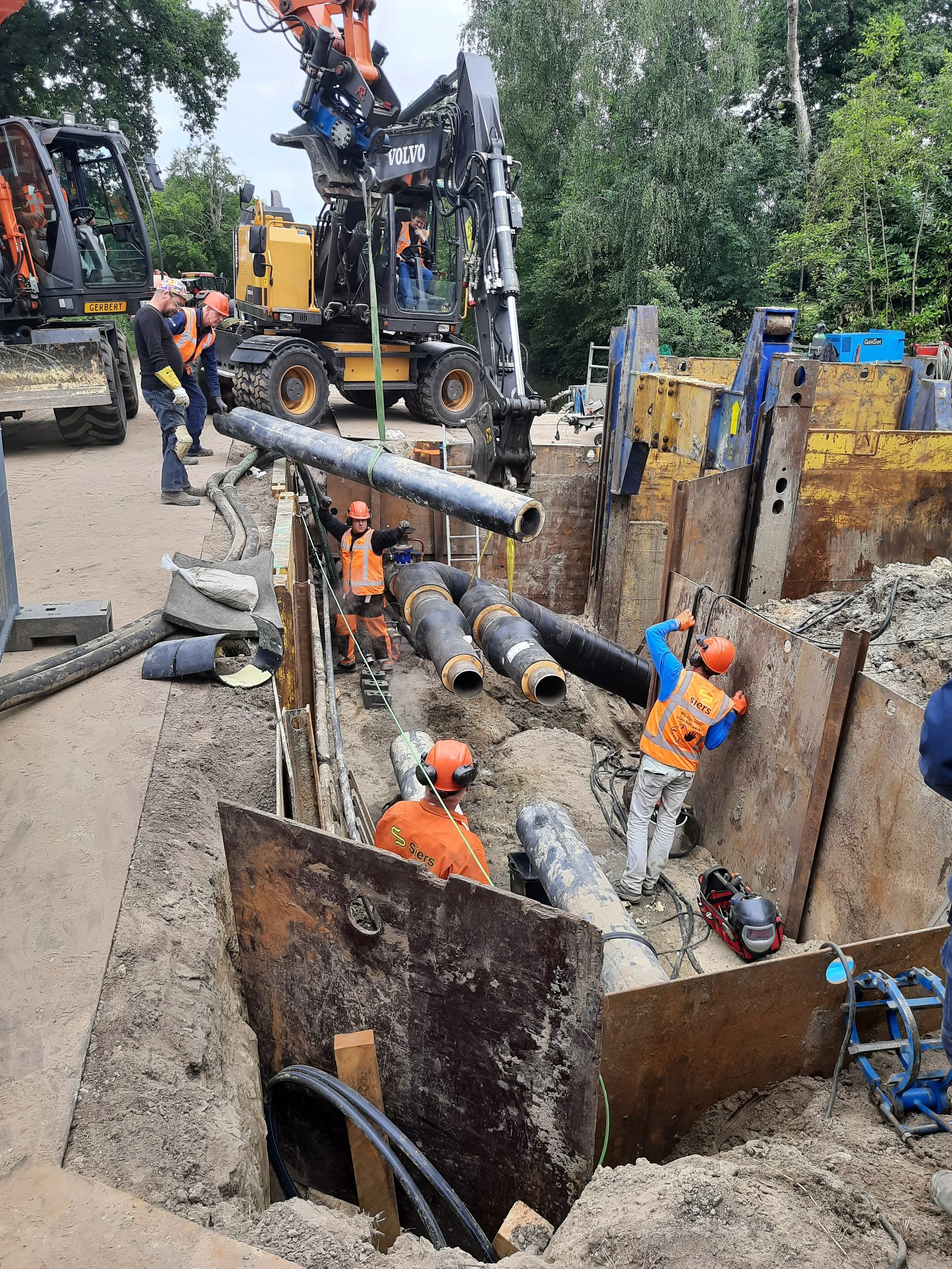 district heating network construction