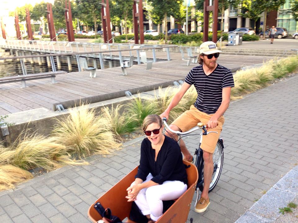 Route curator, Jonathan and his wife, Dianna, having fun in their bakfiets