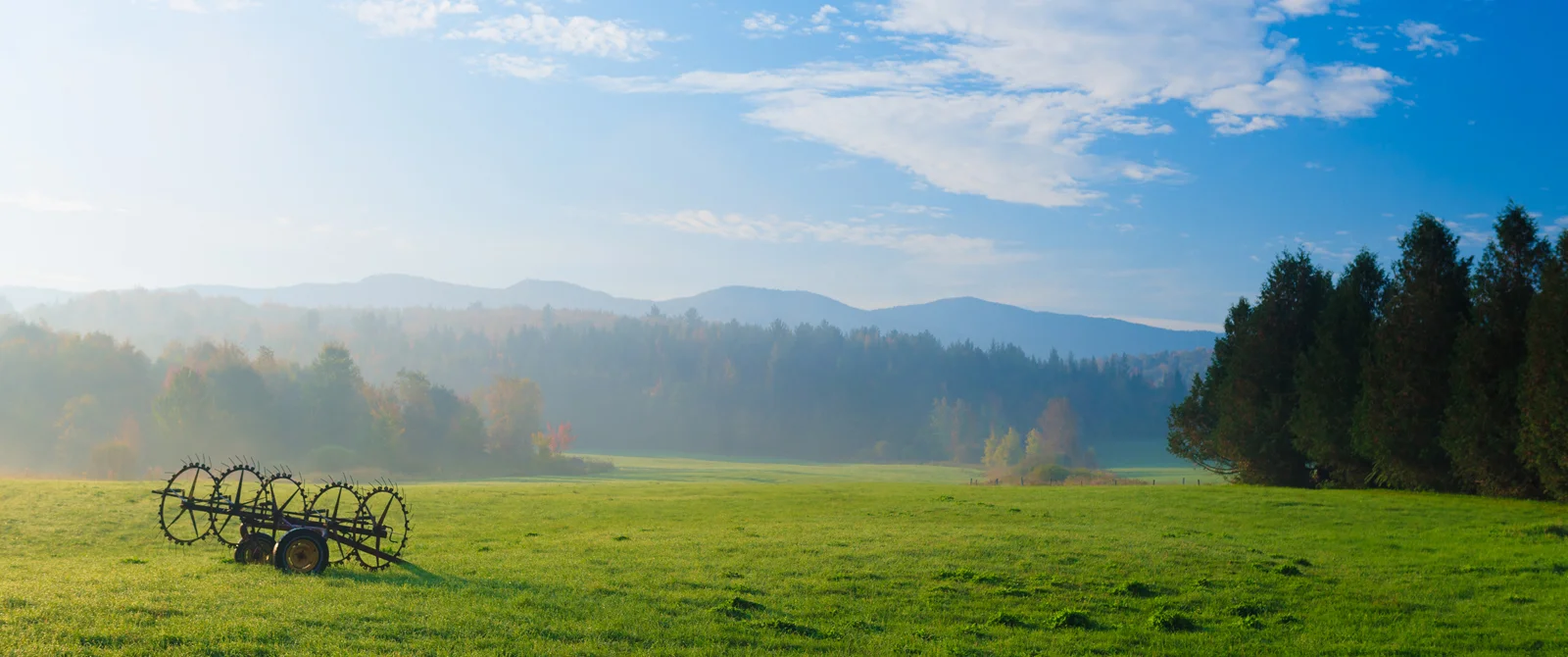Quebec countryside off la route verte, an off road bike highway. Photo by velo-quebec.co