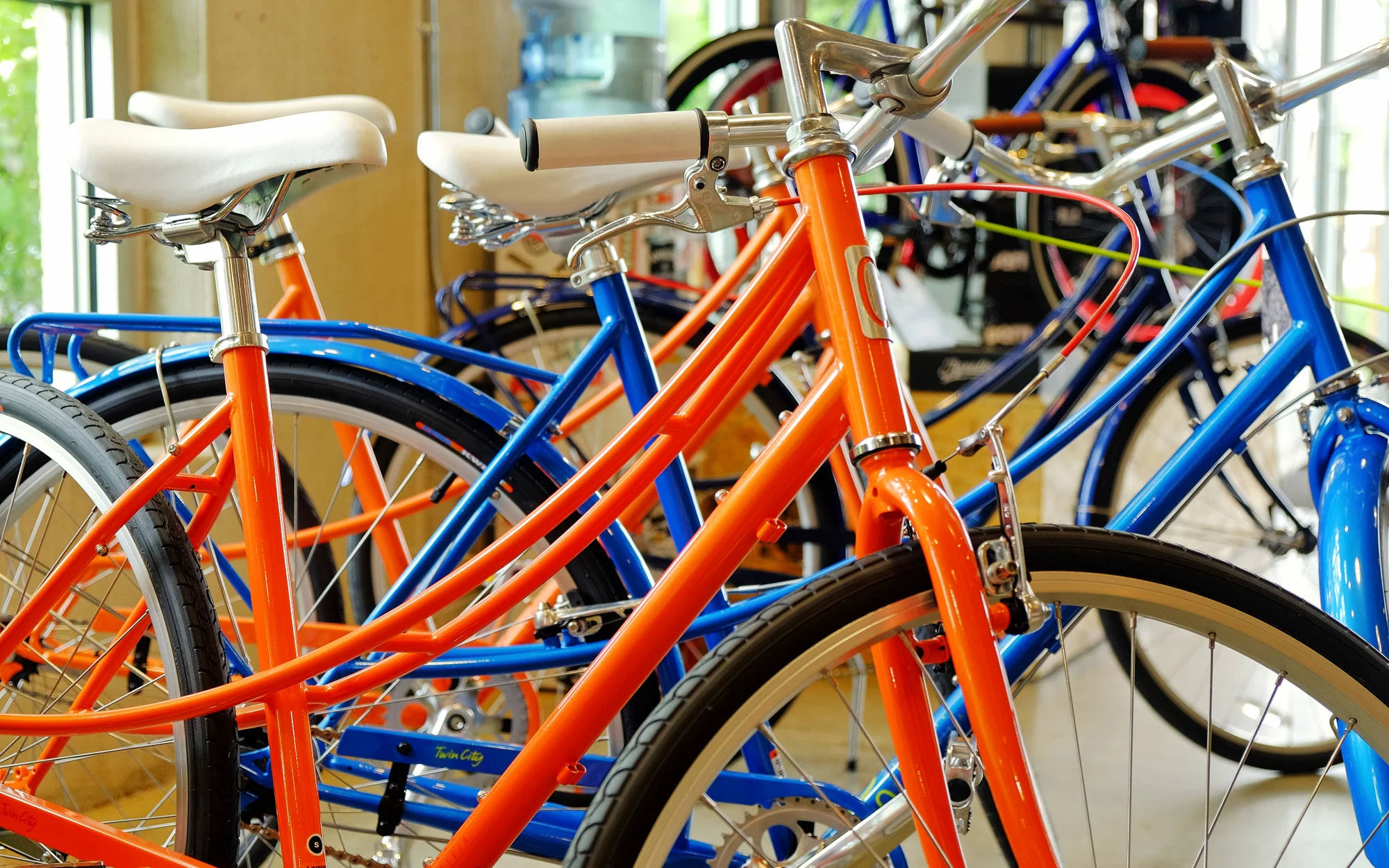 Fyxation is a frame maker and bike shop based in a great neighborhood, River West.