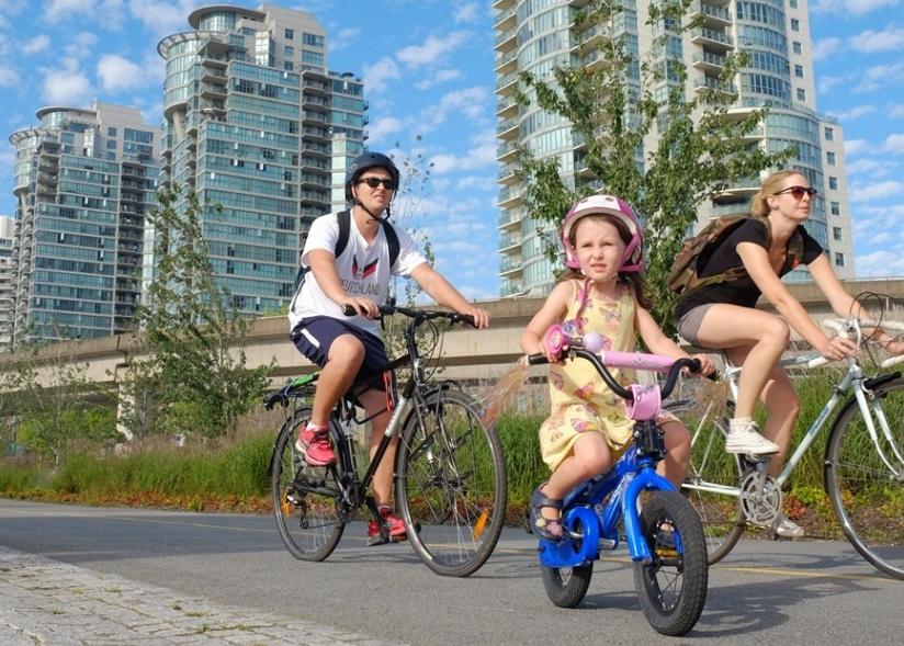 Bikabout-Vancouver-little-girl-biking.jpg