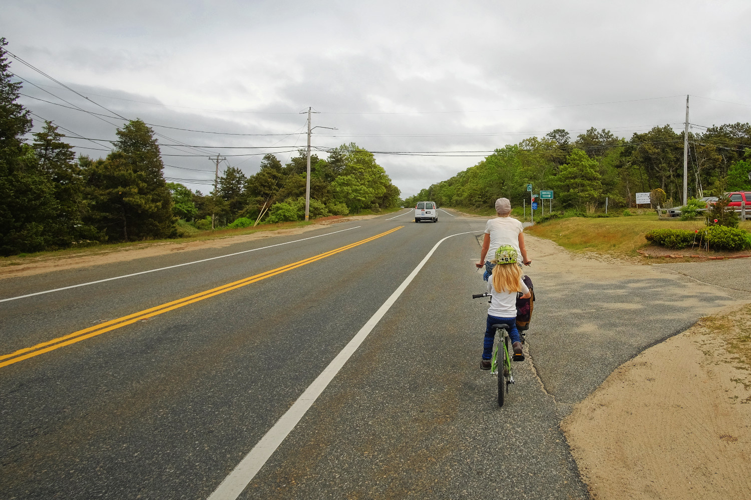 Back in the saddle. Route 6 is unavoidable in 2 spots on the route and this is one of them. Luckily there is a wide shoulder and it's only a 1/4 mile stint before turning off onto a quiet, rural street to Wellfleet.