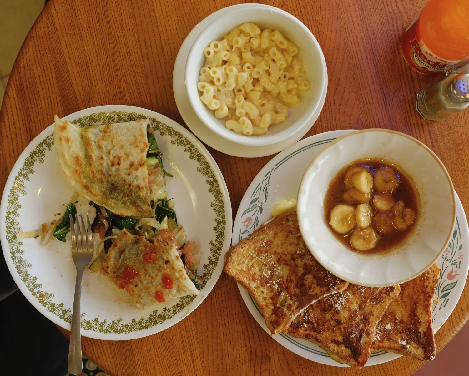 Idgy's is a 100% gluten free restaurant that's slightly off the beaten path, but worth the crappy sidewalk riding along a busy street to get to it.