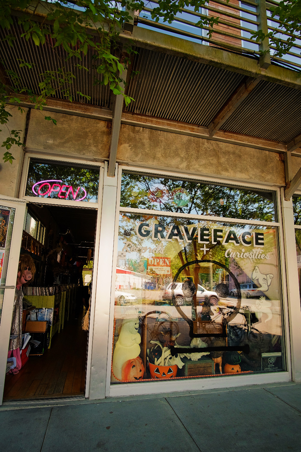 Graveface Records, Savannah