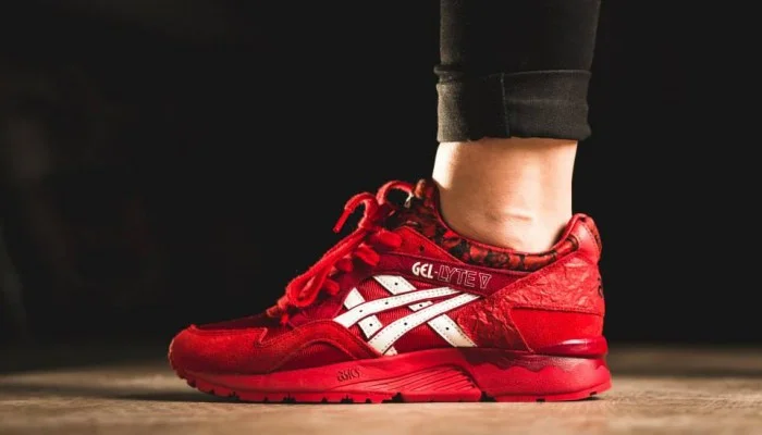 valentines-day-asics-gel-lyte-v-700x400.jpg