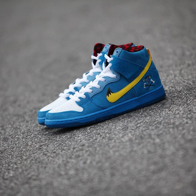 Familia-Skate-Shop-x-Nike-SB-Dunk-High-BlueOx.jpg