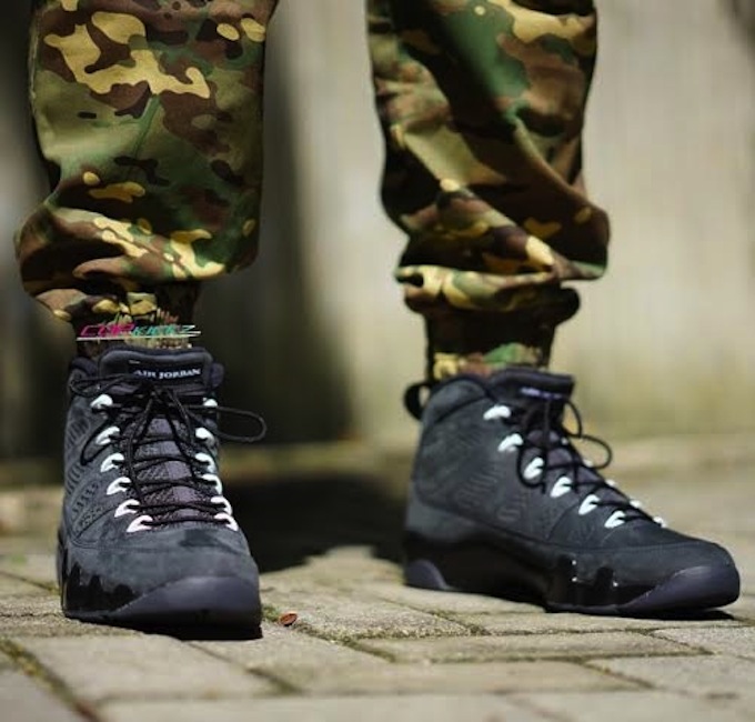 Anthracite-Air-Jordan-9-3.jpg