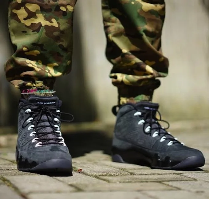 anthracite 9s on feet