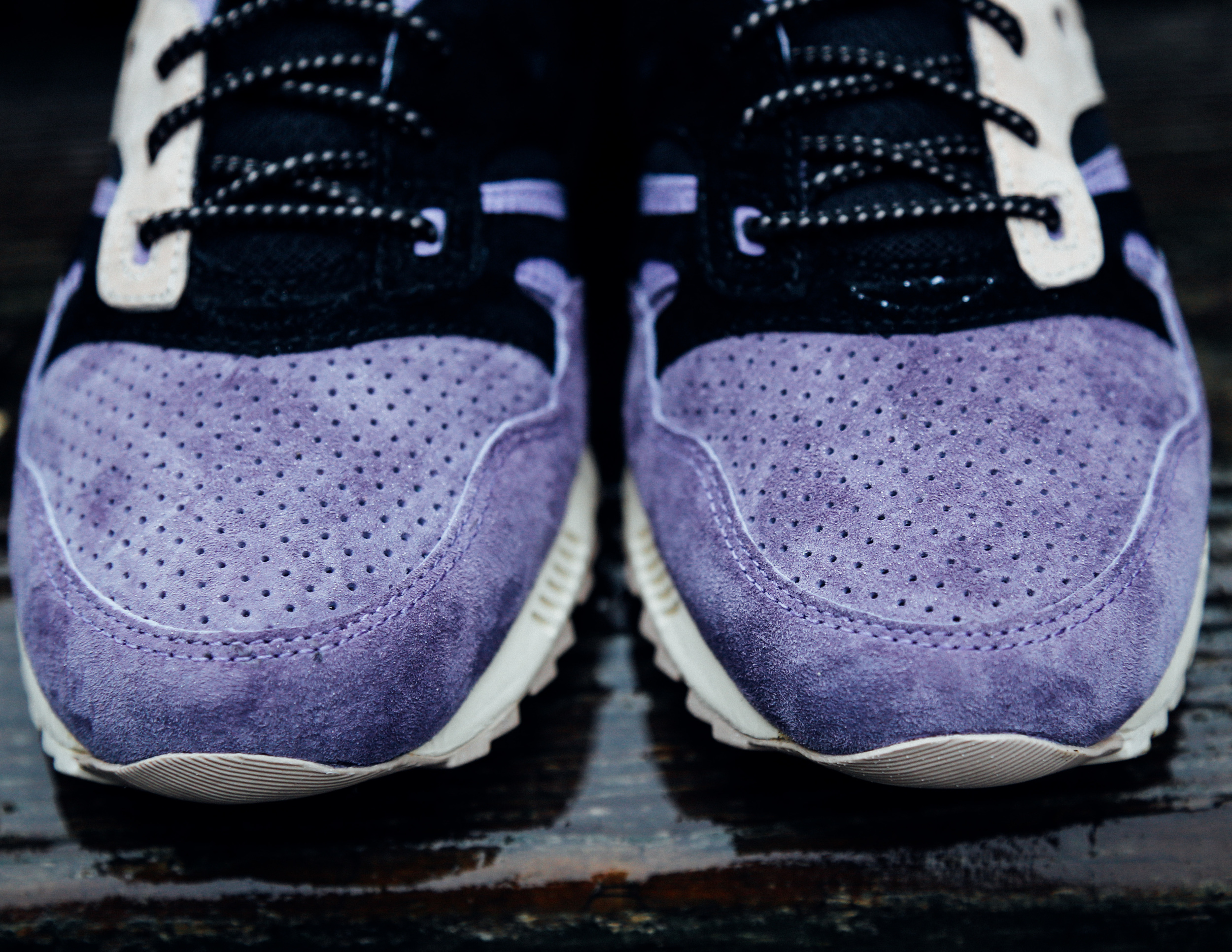 Detailed Look At The Sneaker Freaker x Saucony GRID SD 