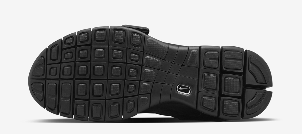 nike-free-huarache-carnivore-black-05.jpg