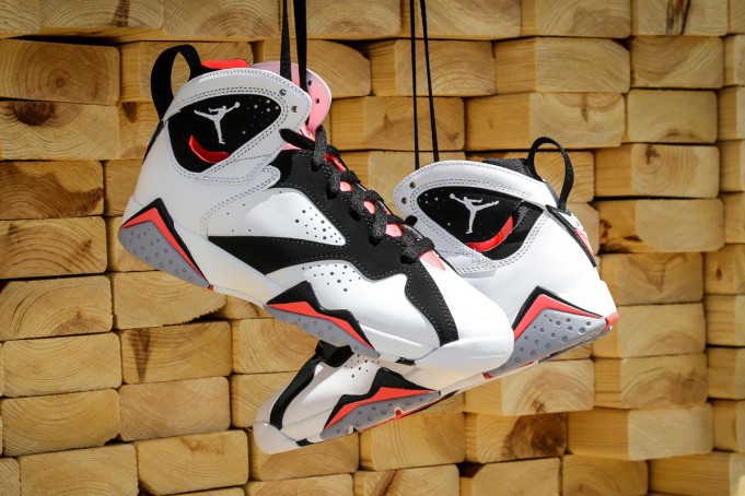 Air-Jordan-7-GS-Hot-Lava-08.jpg