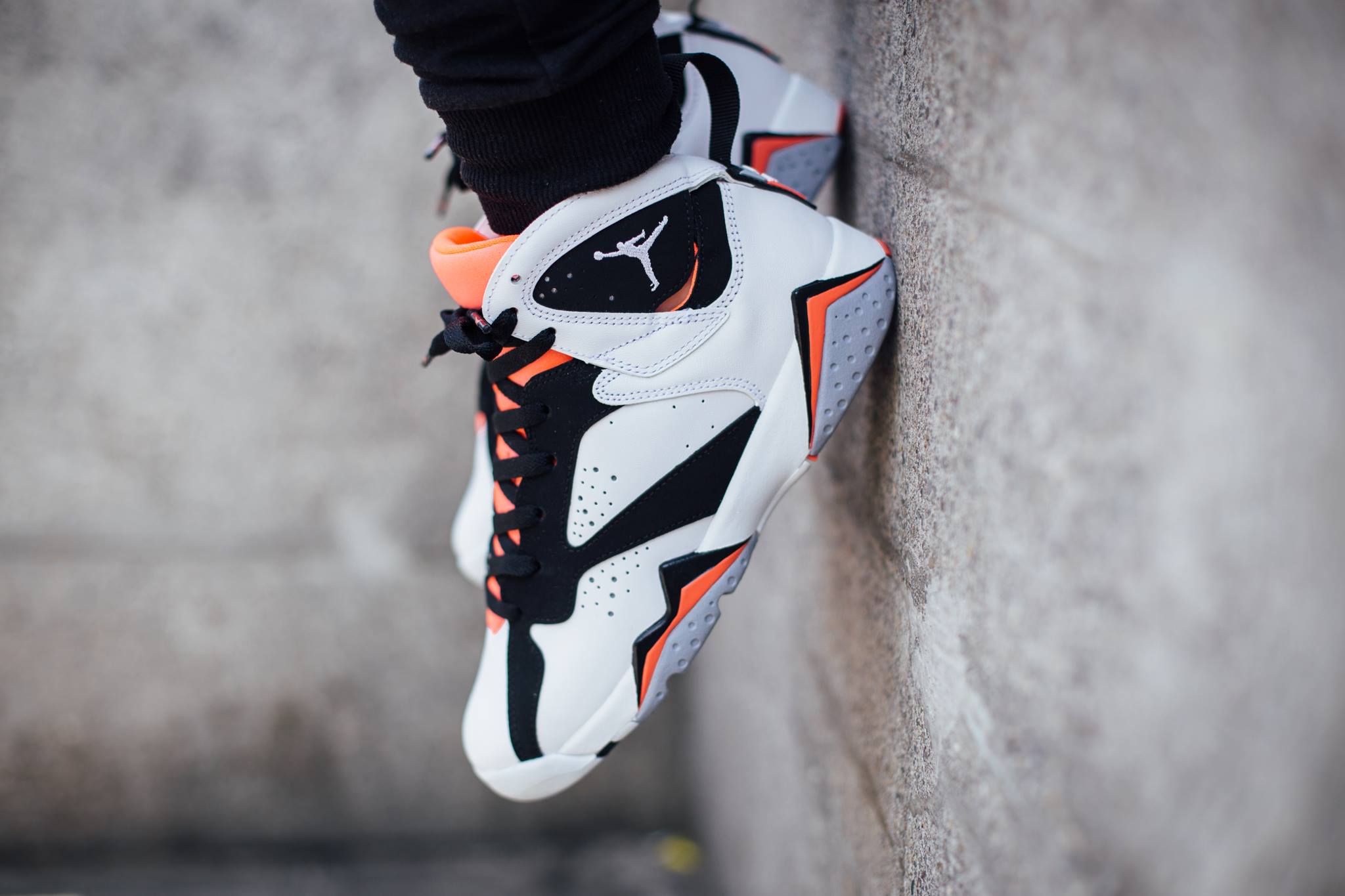 air jordan 7 retro hot lava