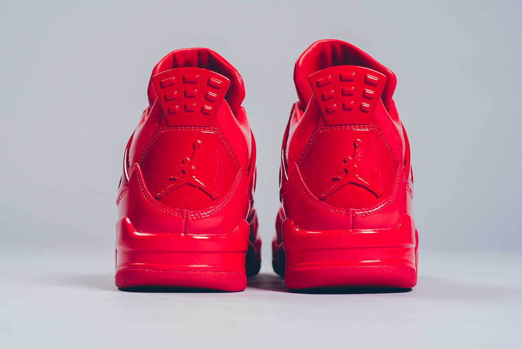 Air_Jordan_11Lab4_Red_University_05.jpg