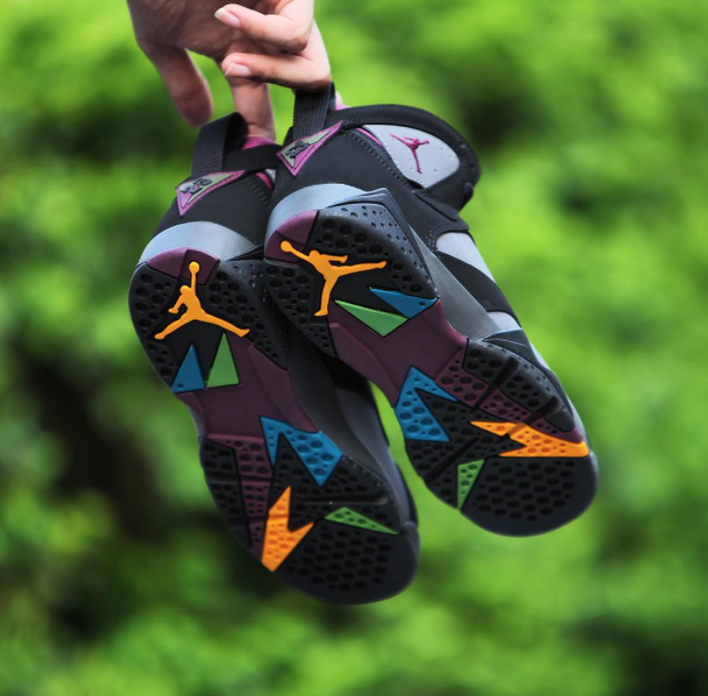 Air-Jordan-7-Bordeaux-retro-2015-15.png