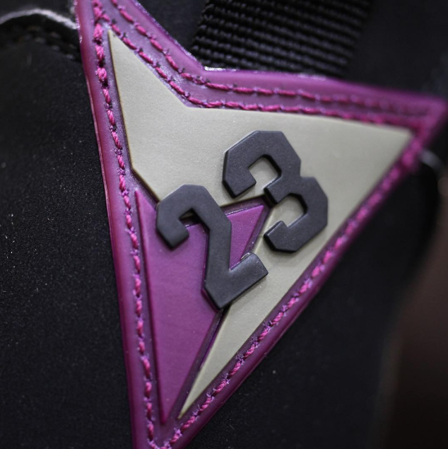 Air-Jordan-7-Bordeaux-retro-2015-7.png