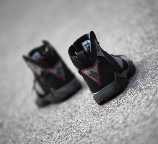 Air-Jordan-7-Bordeaux-retro-2015-3.png