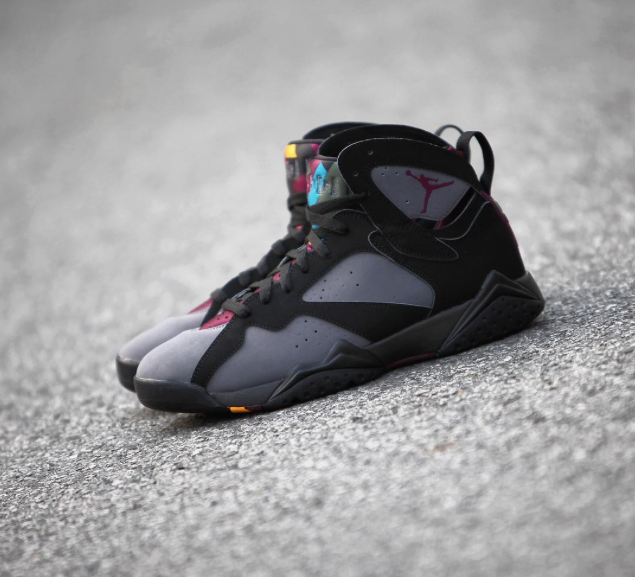 Air-Jordan-7-Bordeaux-retro-2015-2.png