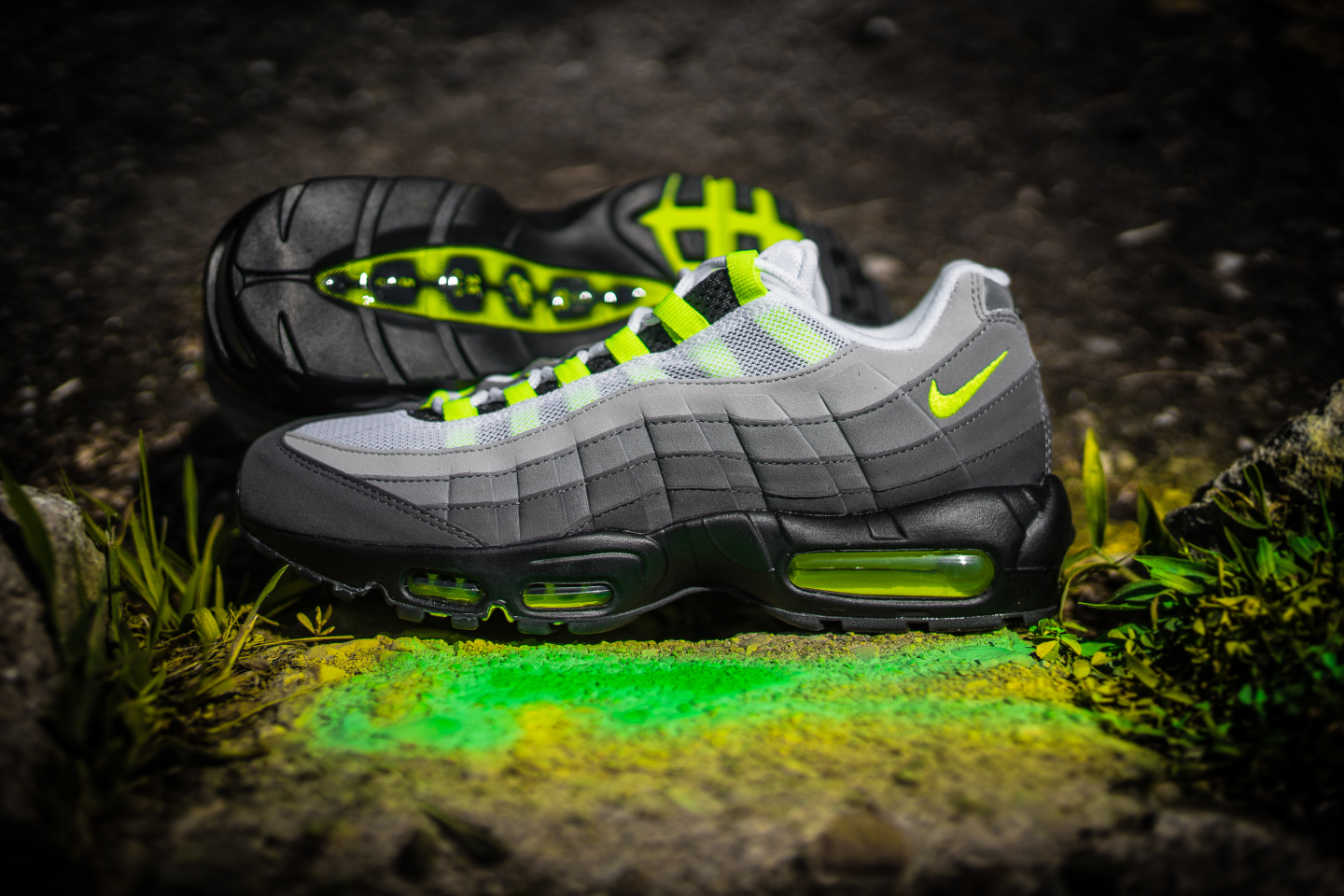 Neon-OG-Air-Max-95-02.jpg