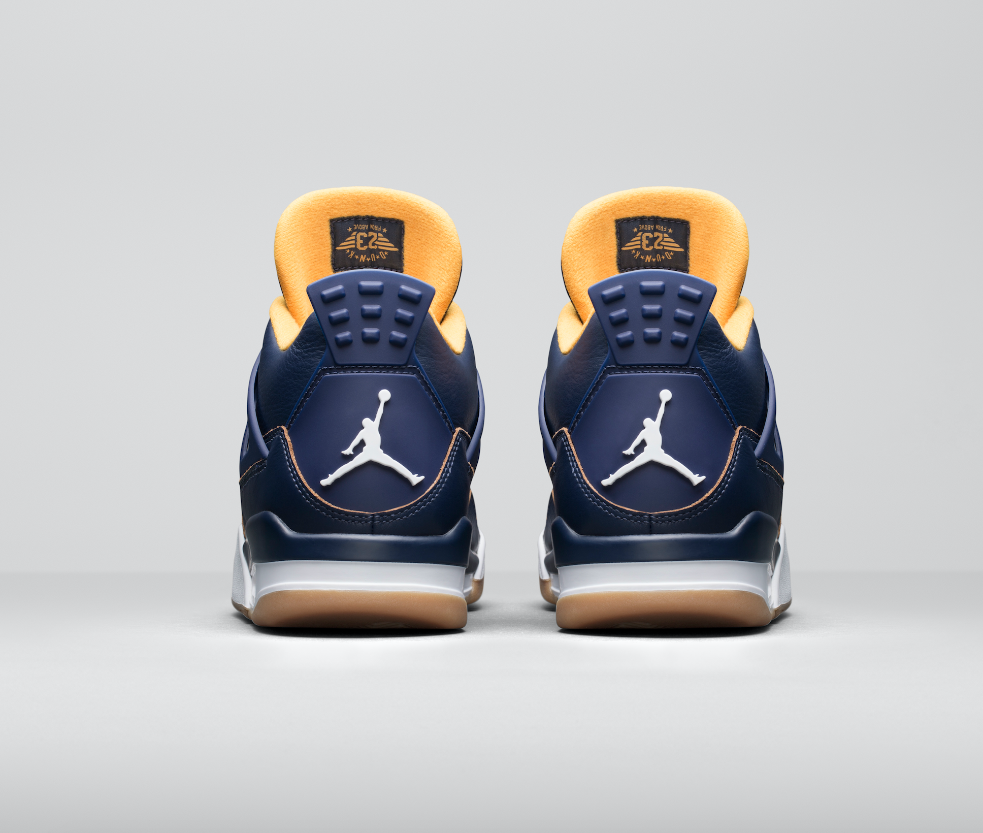 Release-Date-Air-Jordan-4-Dunk-From-Above-06.png