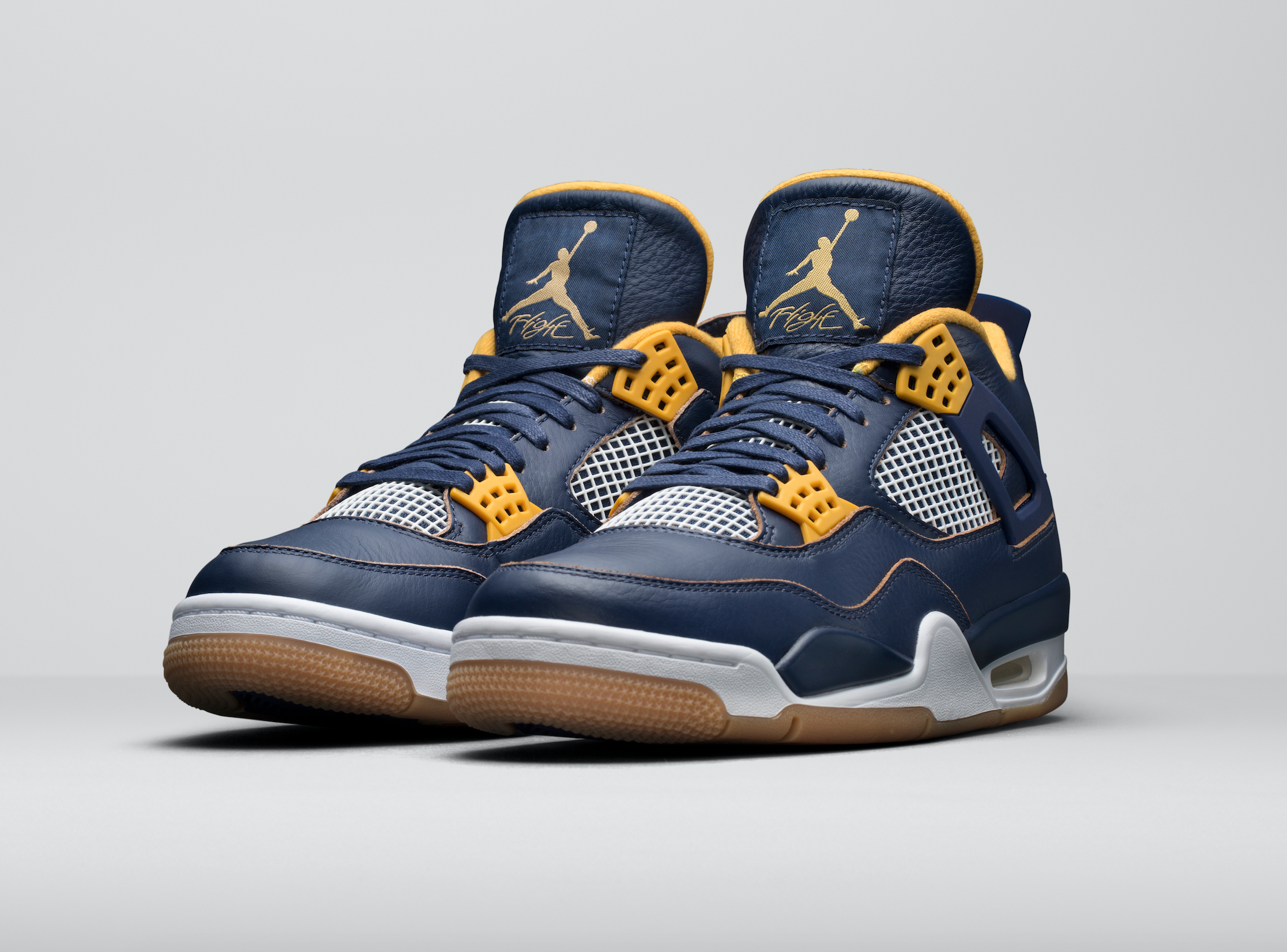 Release-Date-Air-Jordan-4-Dunk-From-Above-04.png