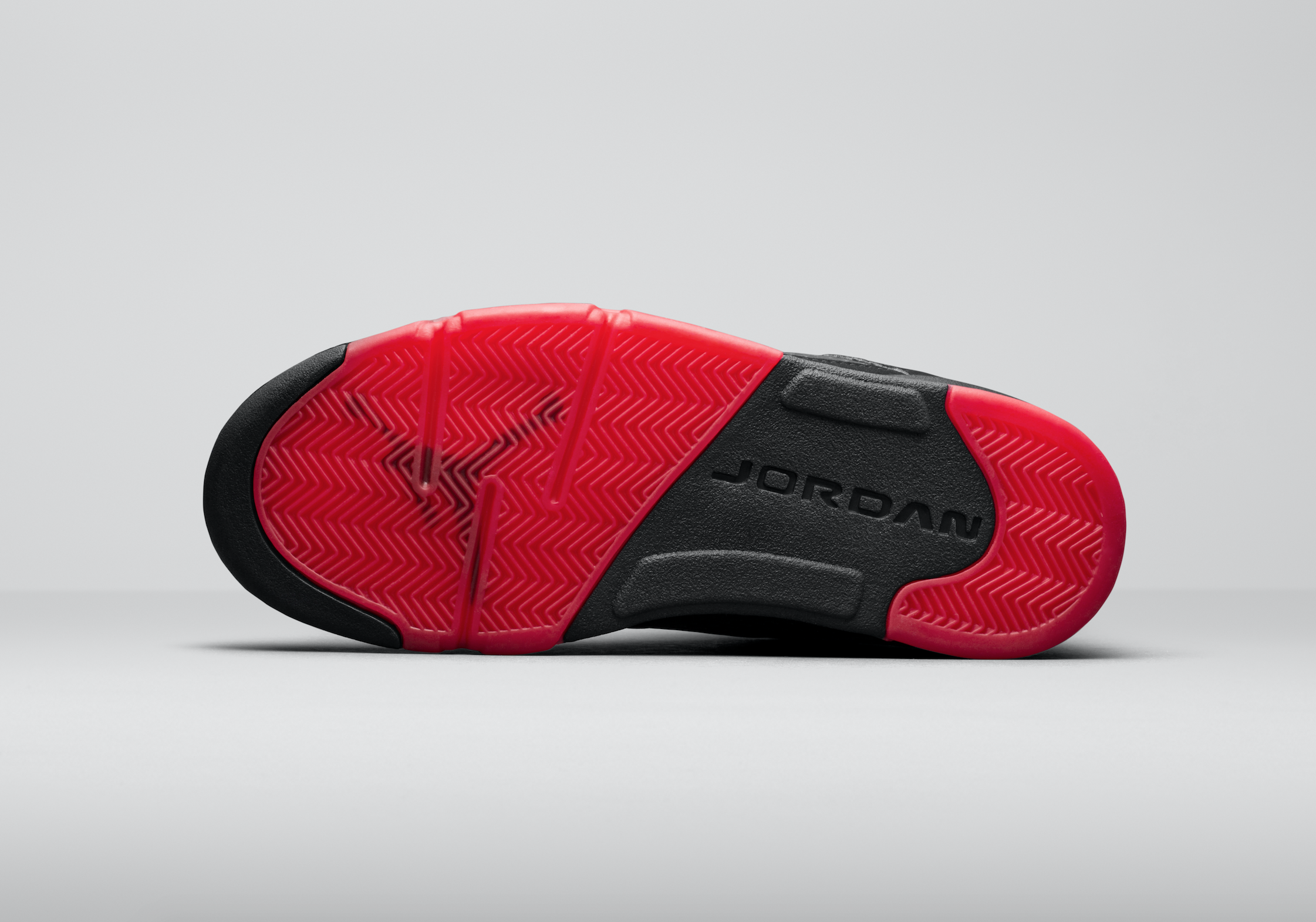 Release-Date-Air-Jordan-5-Low-Alternate-07.png