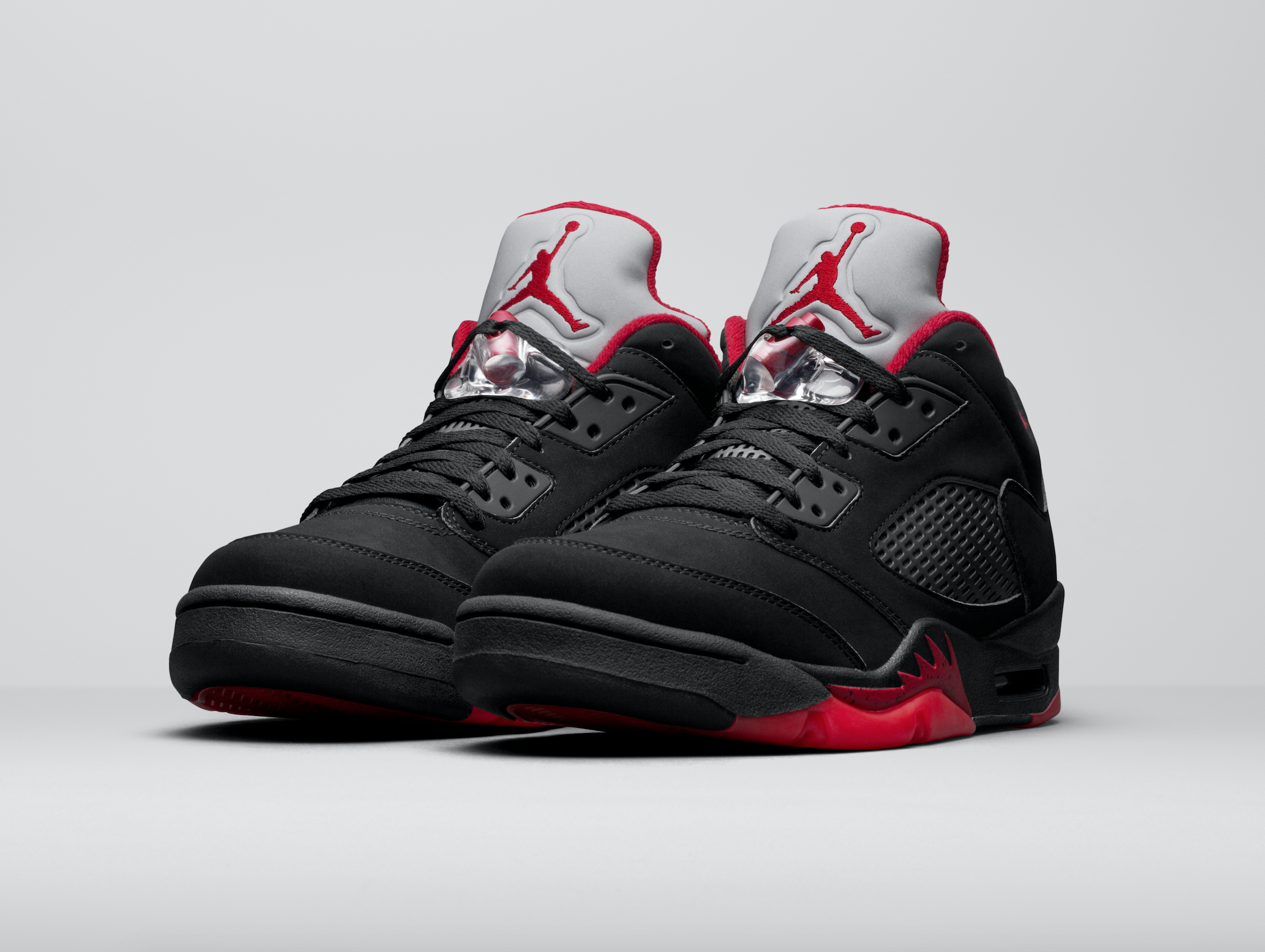 Release-Date-Air-Jordan-5-Low-Alternate-03.png